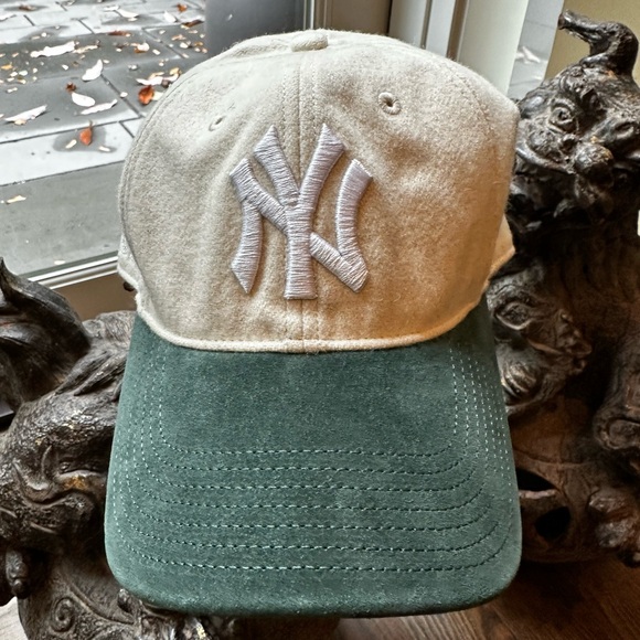 KITH BRAND NEW - never worn Kith NY Yankee Hat. Size Small - Picture 12 of 14
